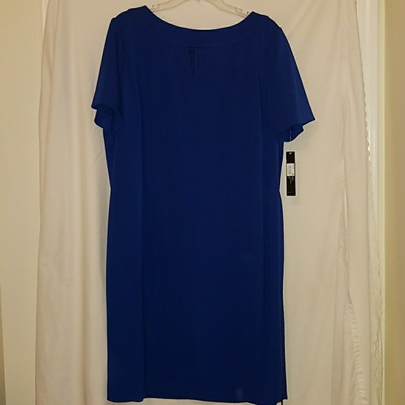 Tahari Dresses & Skirts - Tamari dress